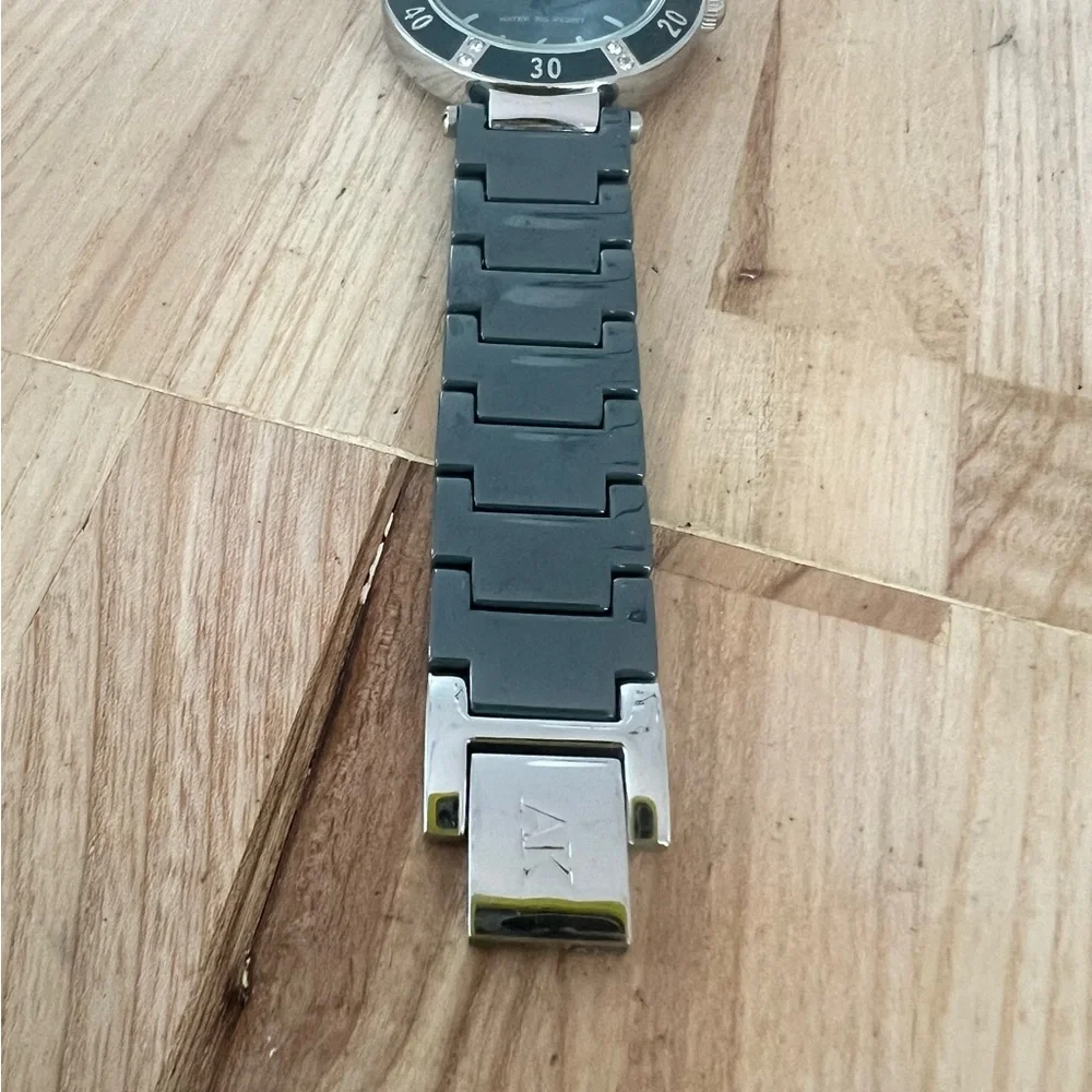Anne Klein ladies blue mother of pearl dial ceramic dress watch NEW BATTERY